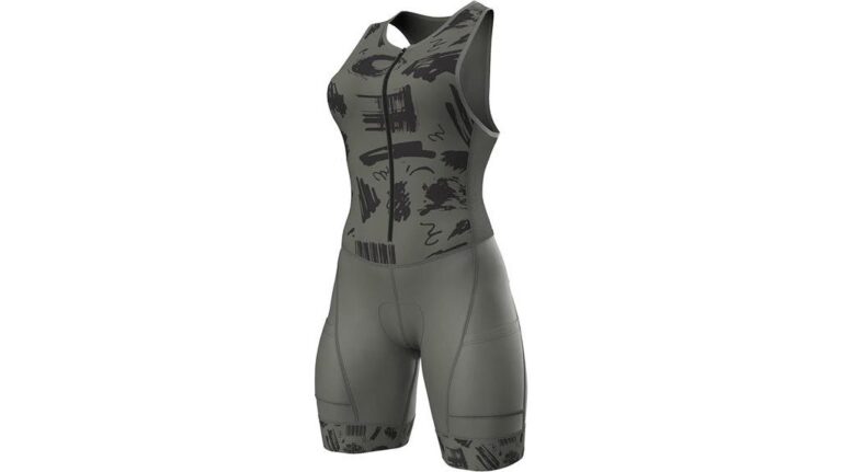 functional and fashionable triathlon suit
